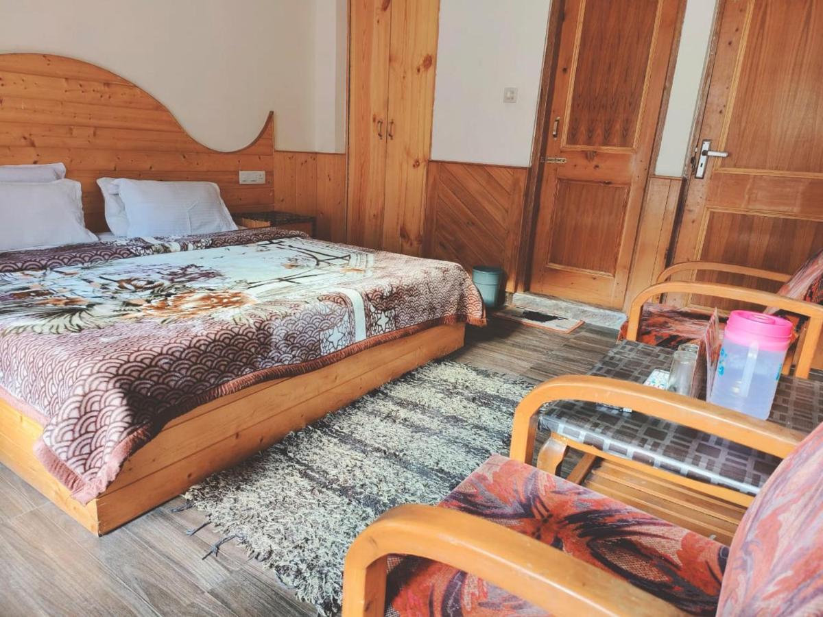 Hotel Hadimba Regency ! Free 4 Wheeler Parking ! Mountain View Rooms ! Near Mall Road Manali ภายนอก รูปภาพ